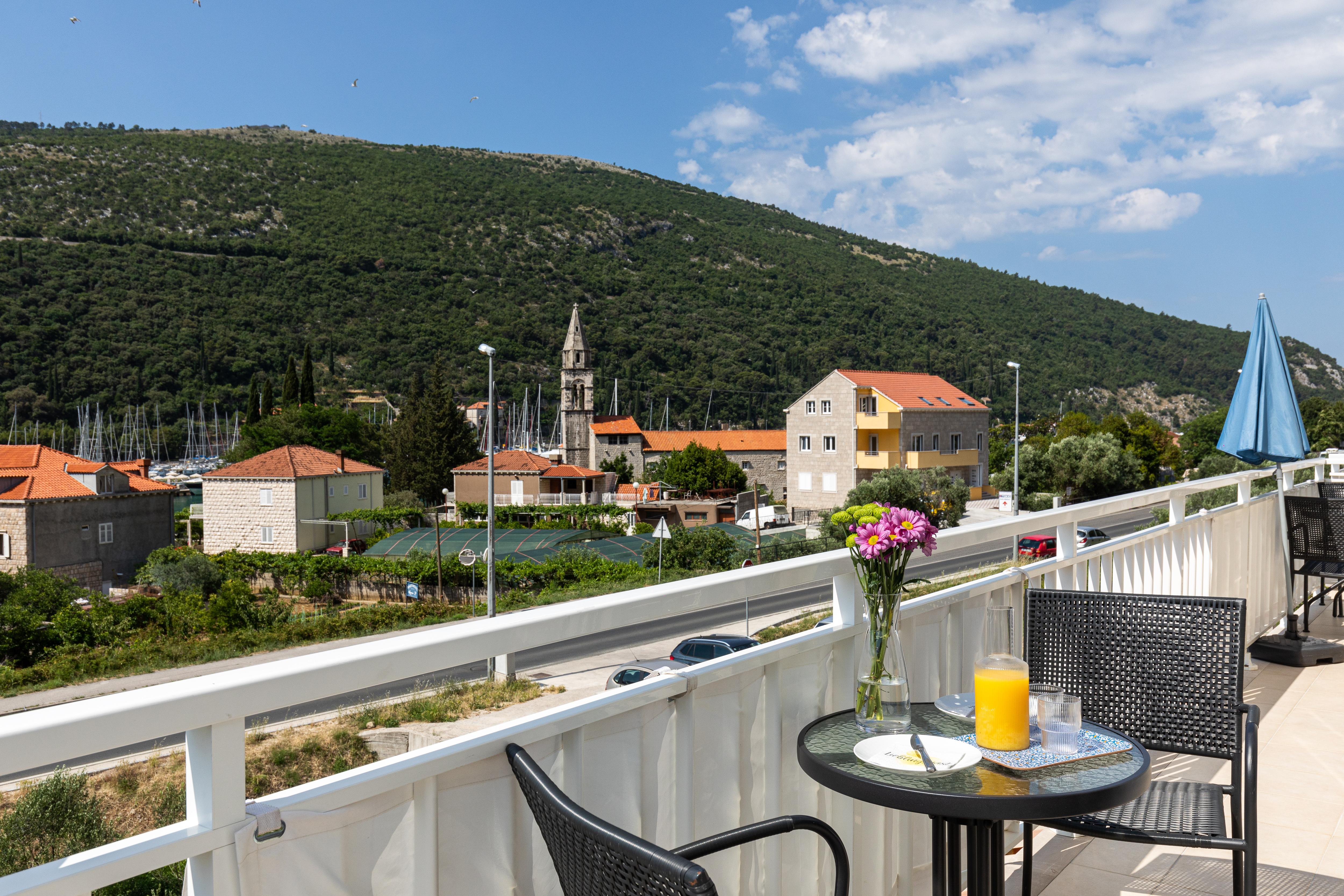 西尔维娅公寓式酒店 Mokošica 外观 照片