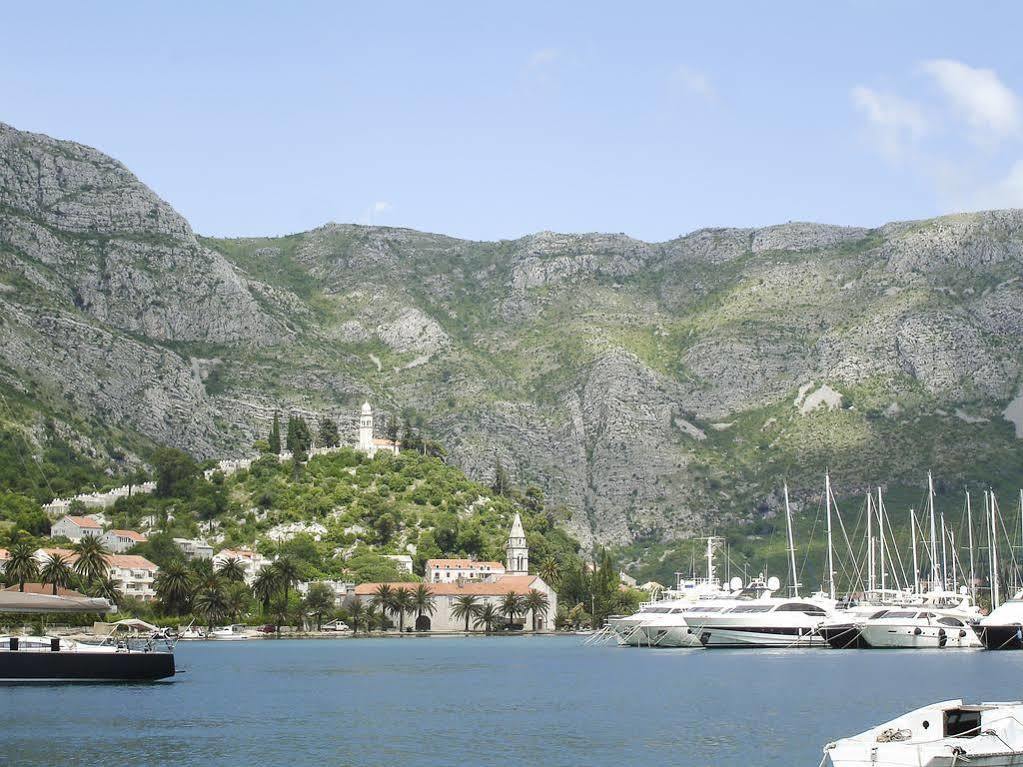 西尔维娅公寓式酒店 Mokošica 外观 照片