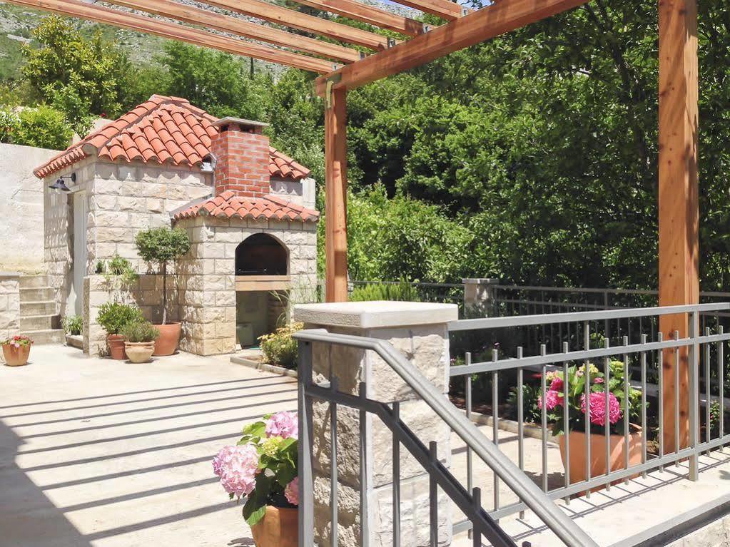 西尔维娅公寓式酒店 Mokošica 外观 照片